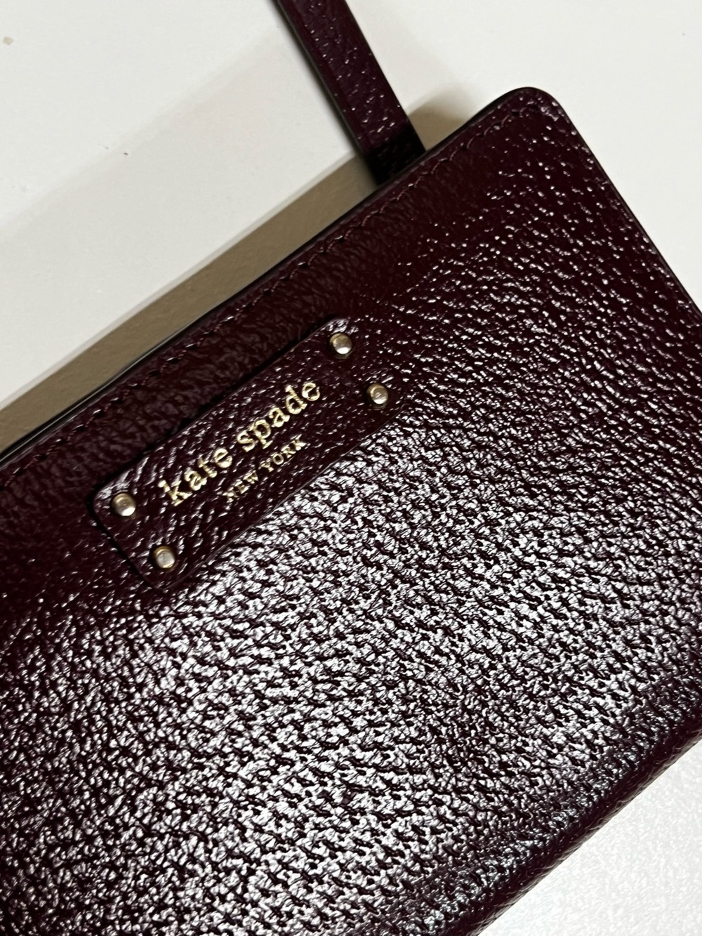 Kate Spade Jeanne Medium Slim Billfold Wallet in Cherrywood Pebbled leather. - Picture 6 of 12
